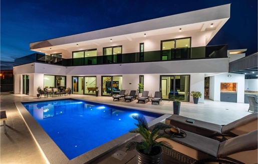 Sea View Villa Maslenica en