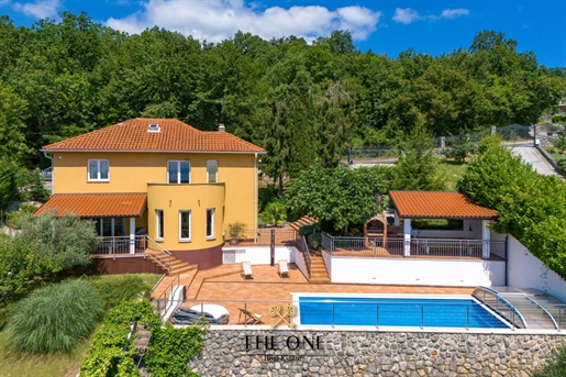Villa with amazing sea views