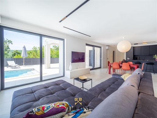 Villa with pool near Vrbnik, Krk