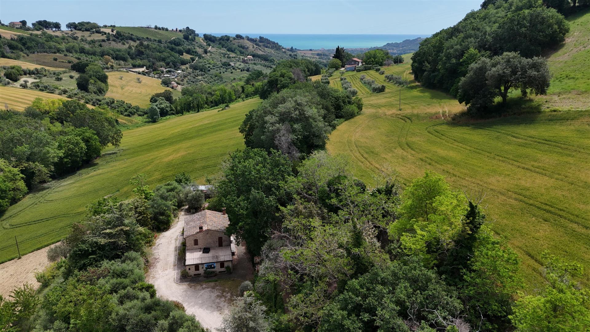 Country house in Massignano