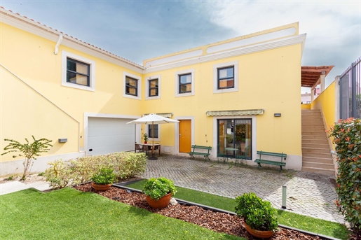 Luxury 5 bedroom villa, located in the prestigious area of Telheiras - Lisbon