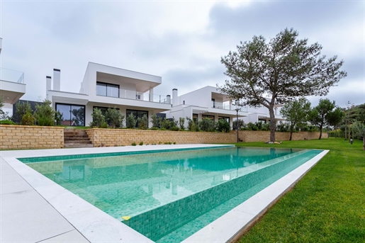 Maison de 4 chambres dans une résidence sécurisée avec piscine à Murches – Cascais