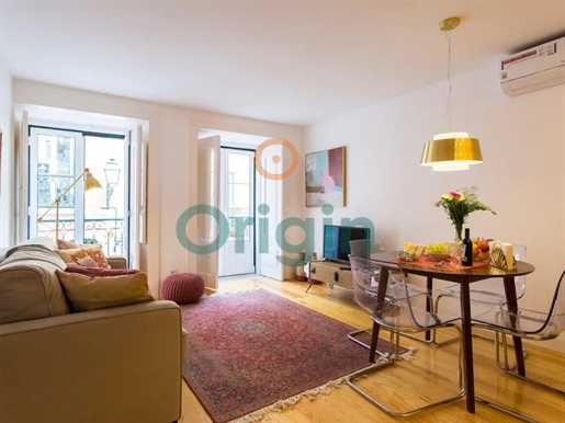 Charming 1 bedroom apartment next to time out market.