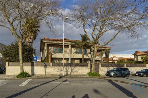 Home / Villa met 6 Kamers in Braga met 803,00 m²
