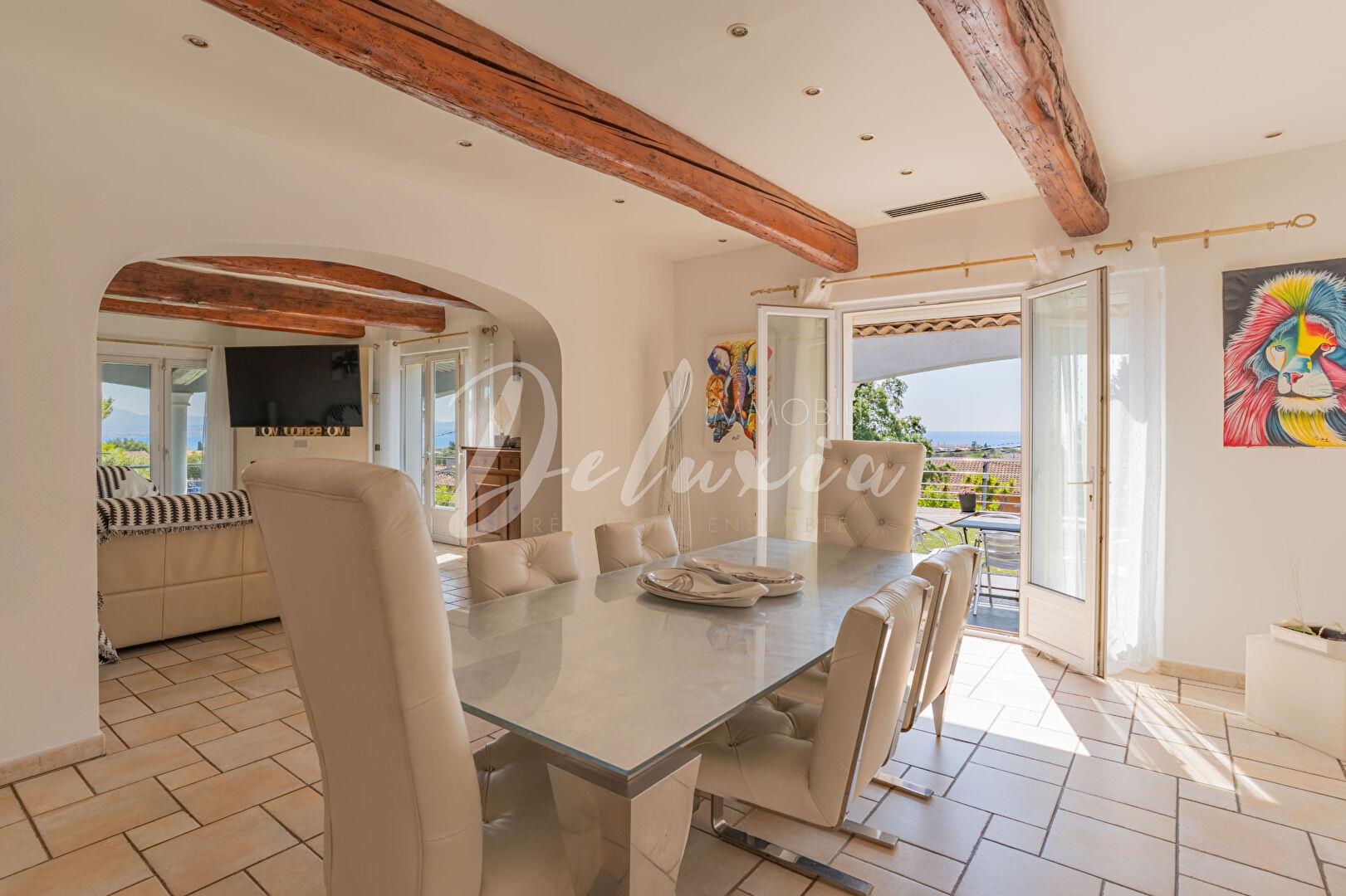 Villa with Pool and Sea View for Sale in Saint-Aygulf, Near Town Center and Beaches.