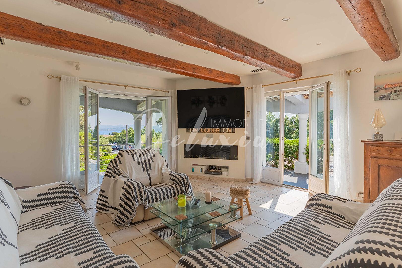 Villa with Pool and Sea View for Sale in Saint-Aygulf, Near Town Center and Beaches.
