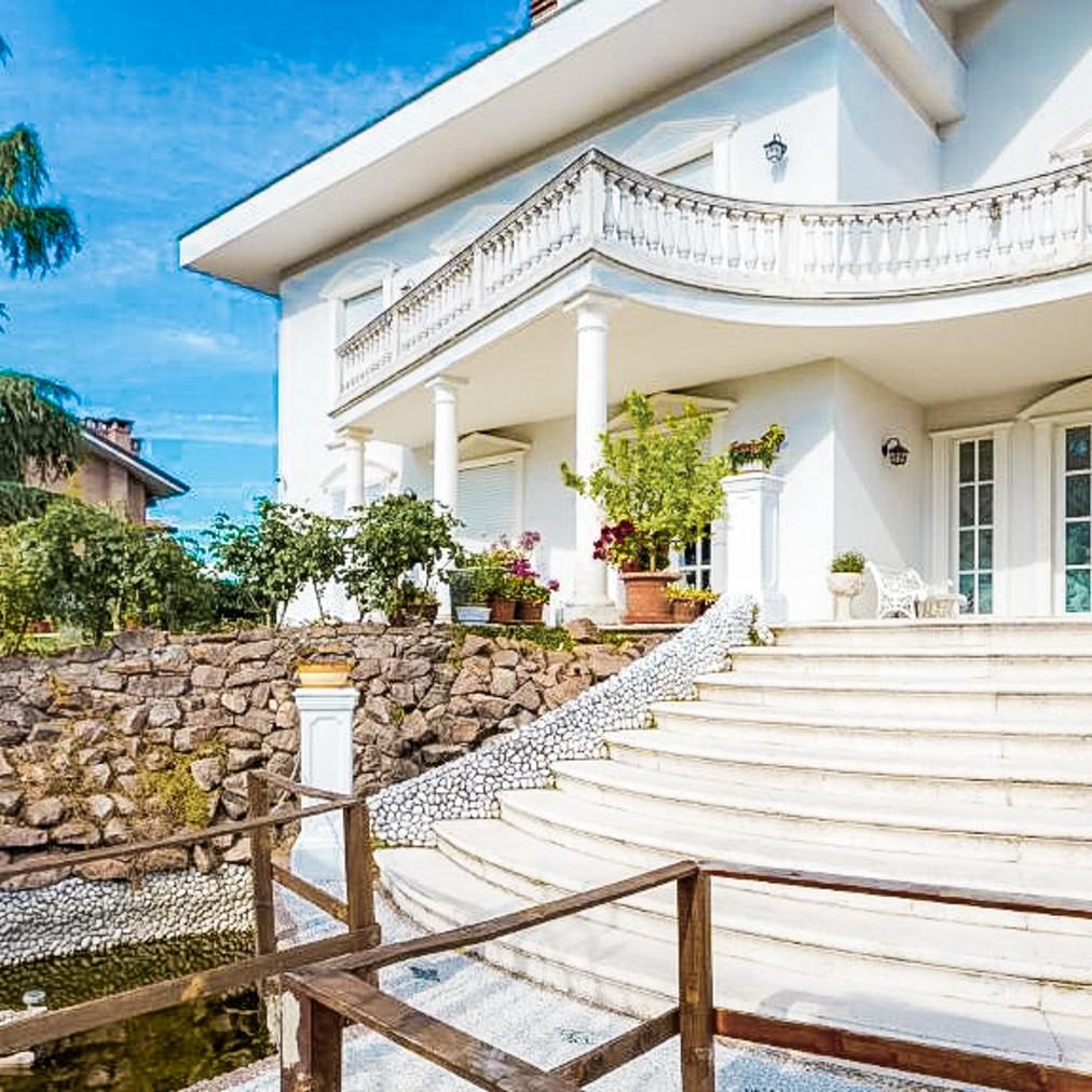 Elegant Villa in Lainate, Lombardy