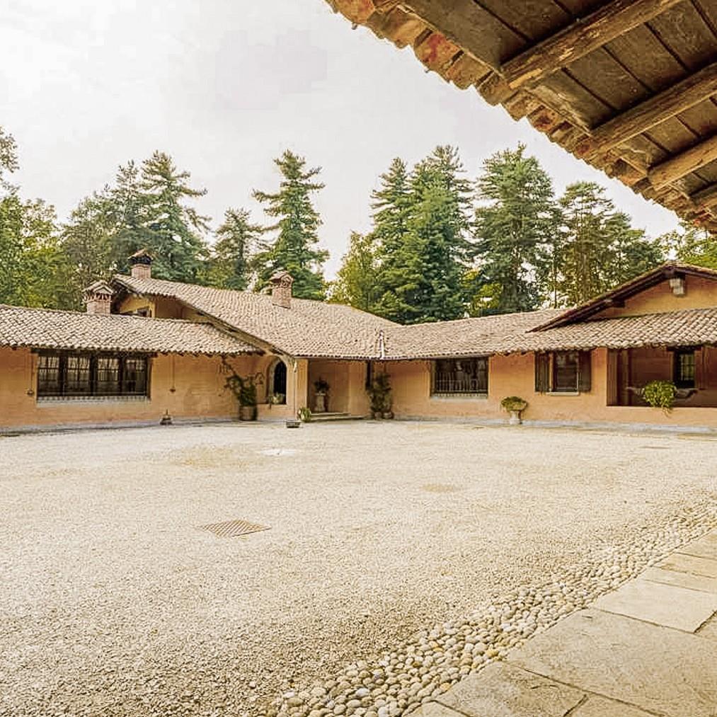 Luxury Villa in Oleggio Castello, Lake Maggiore, Piedmont