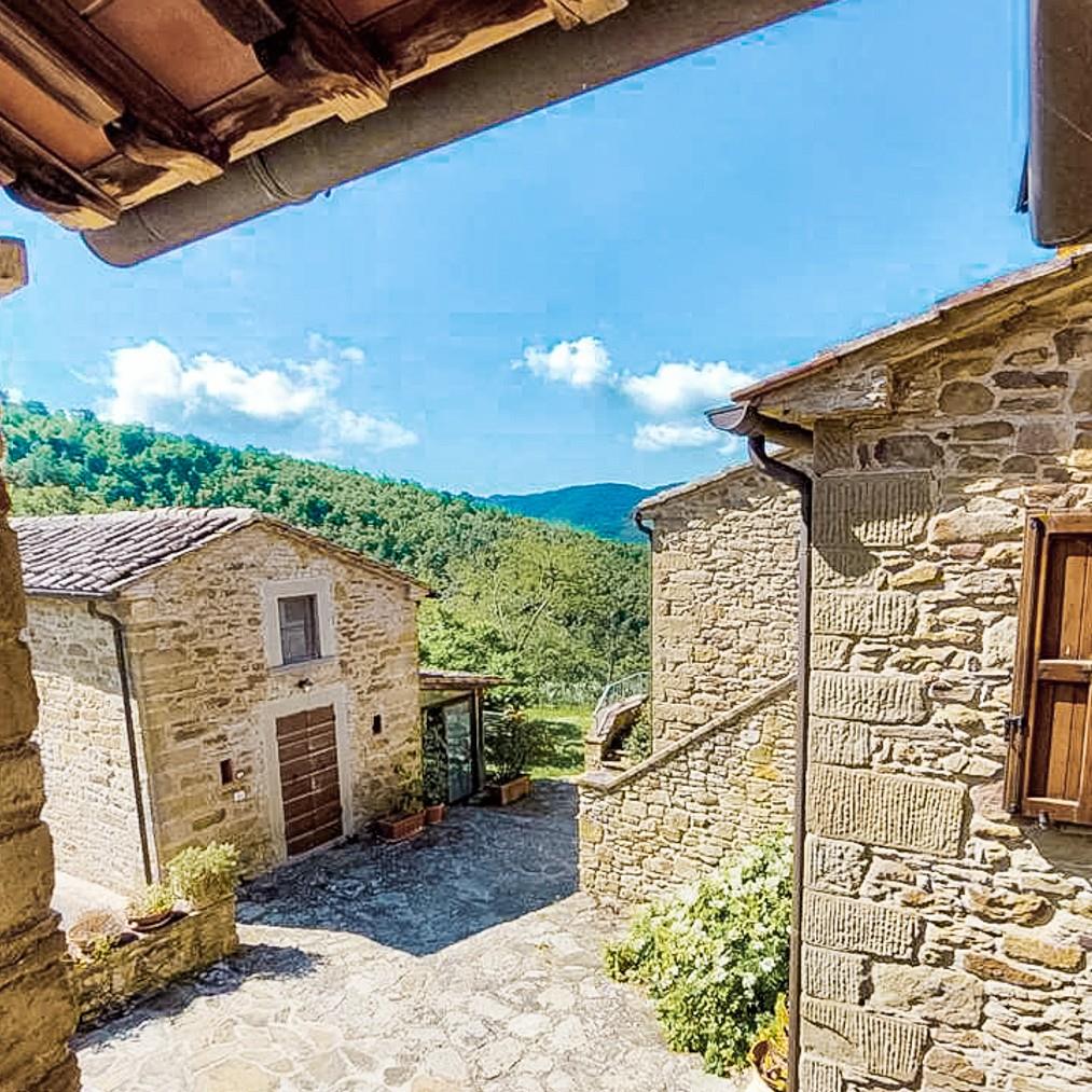 Luxury Country House in Tuscany's Arezzo Countryside