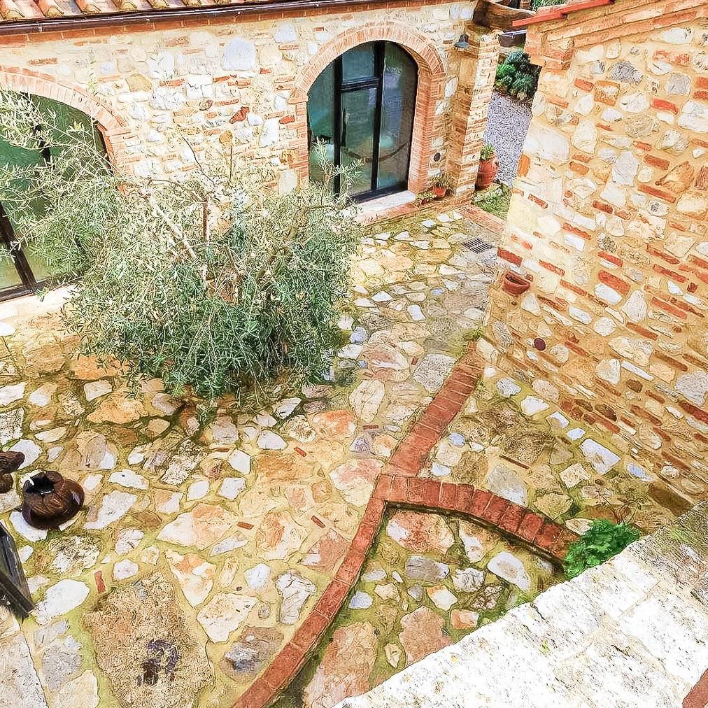 Rustic Country House in Rapolano Terme, Tuscany