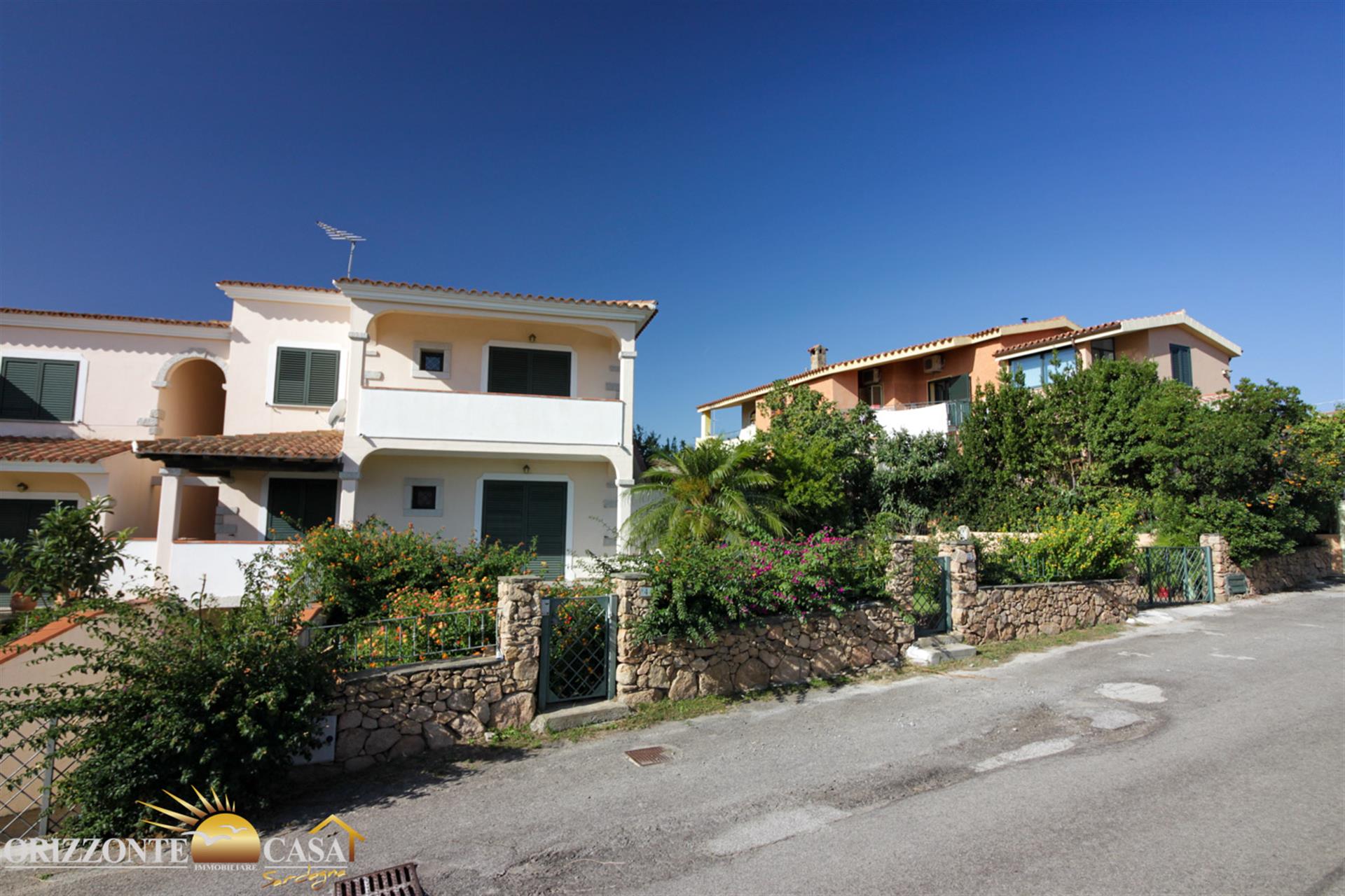 Sardinia – Budoni. Three-room apartment with garden in Limpiddu