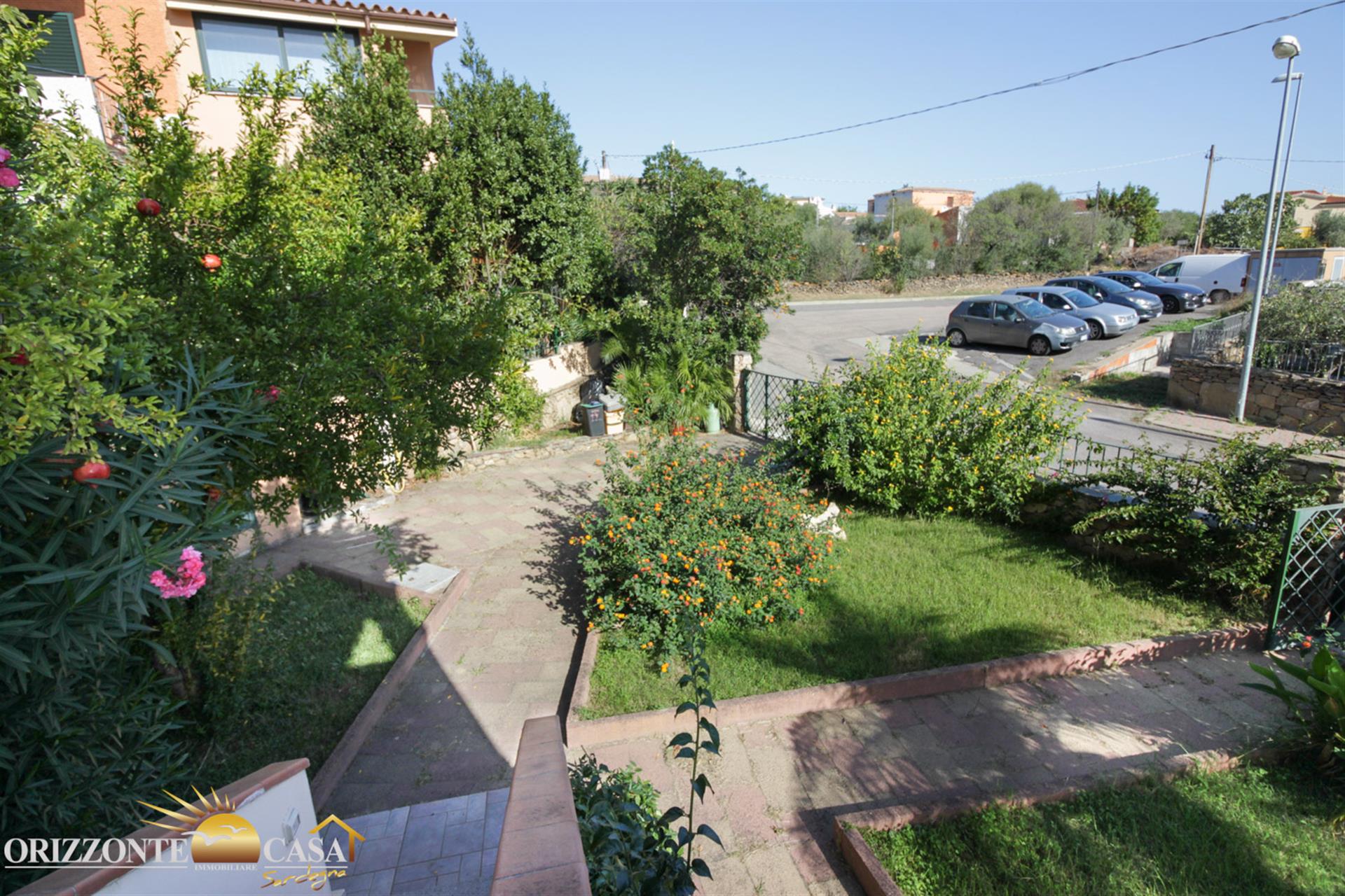 Sardinia – Budoni. Three-room apartment with garden in Limpiddu