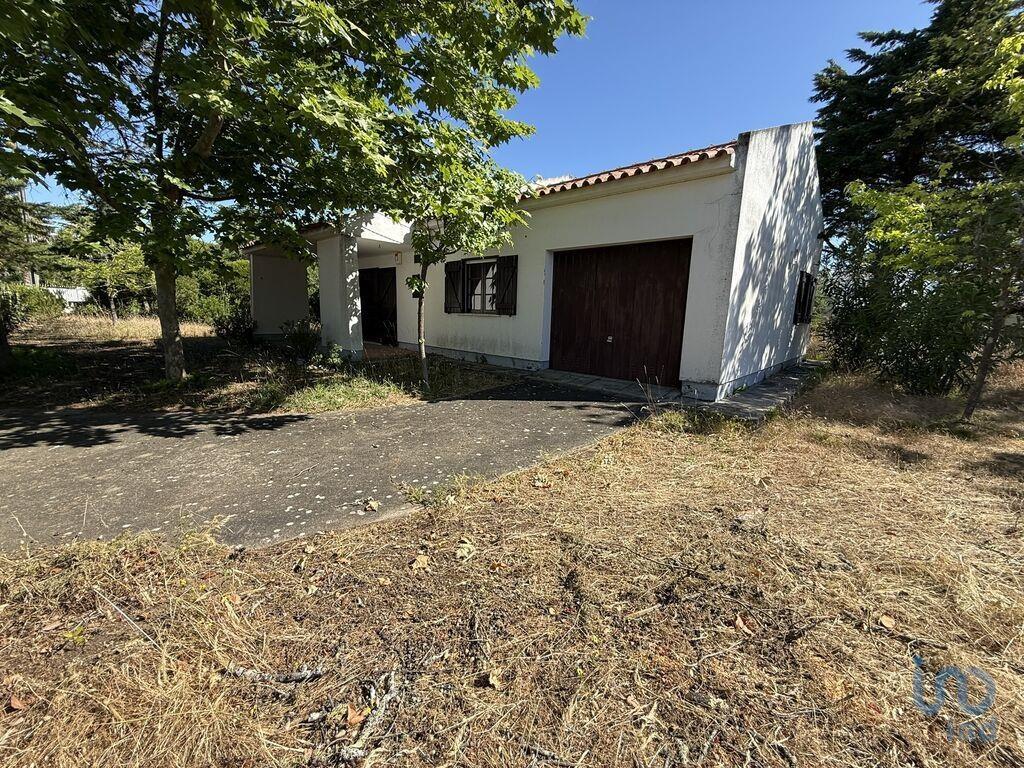 House with 2 Rooms in Corroios with 75,00 m²