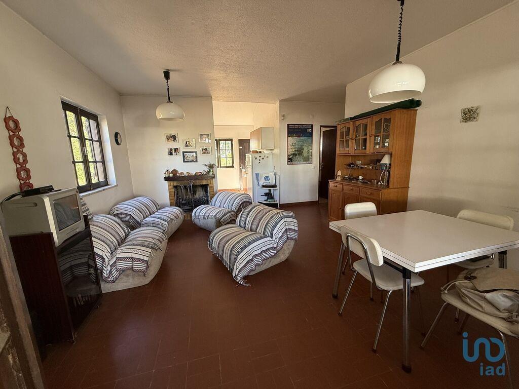 House with 2 Rooms in Corroios with 75,00 m²