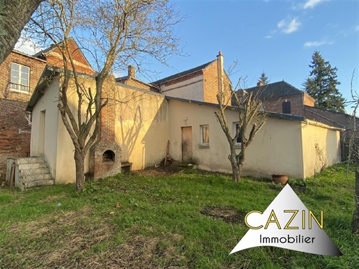 Large house with 5-6 bedrooms, garden and garage
On the axis Livarot - Orbec, the agency Cazin Immo