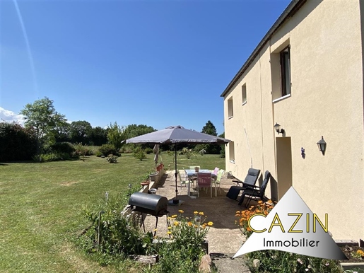 101M² house on 3000m² of land in a peaceful setting
House for sale near Vimoutiers, in the countrys