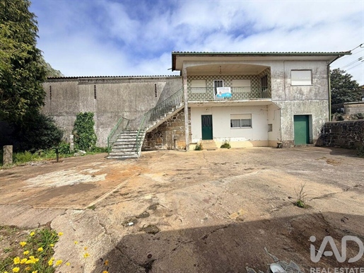 Home / Villa with 4 Rooms in Subportela, Deocriste e Portela Susã with 108 m²