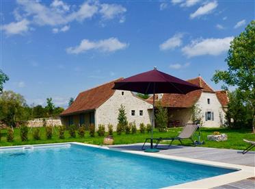 Magnificent property near Figeac (Lot) with swimming pool and outbuilding