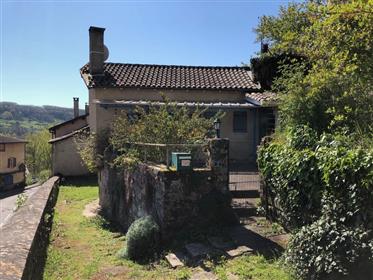 Caylus in village, 90m2 old house