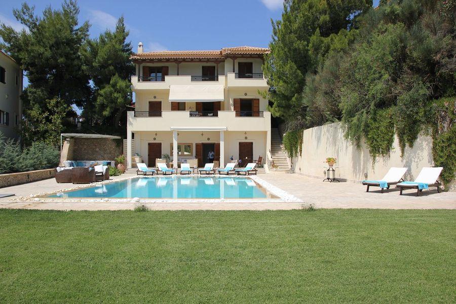 Villa 280sqm, €1.550.000, Peloponnese