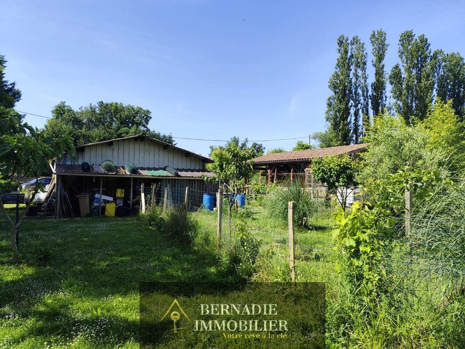 Achat : Terrain (32400)
