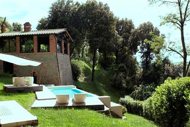 Luxe villa te koop in Reggello Steeneik Gebied