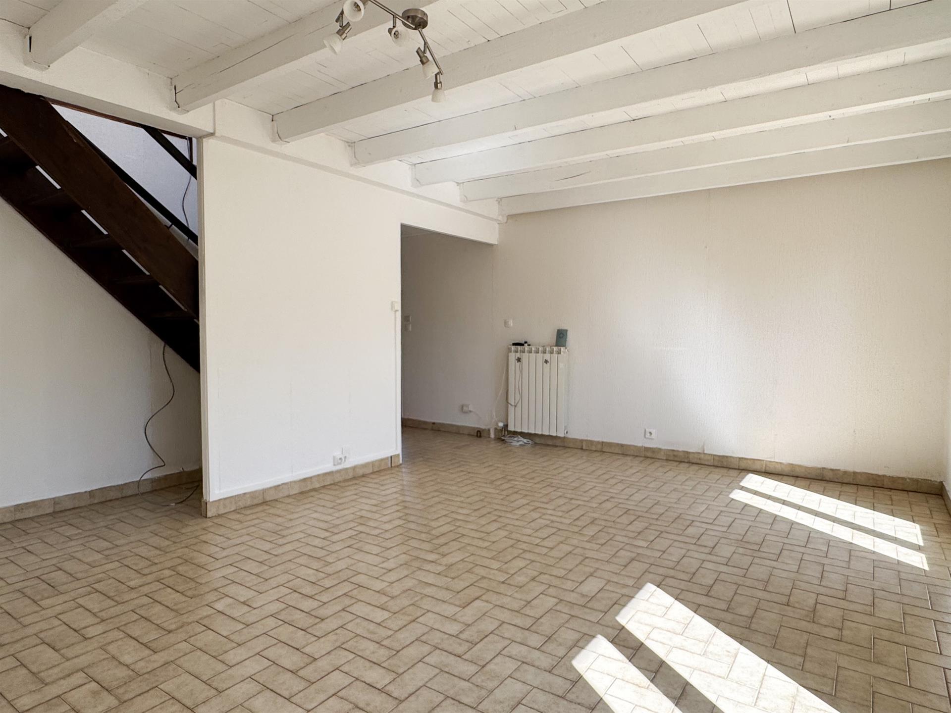 Köp: Hus (07000)