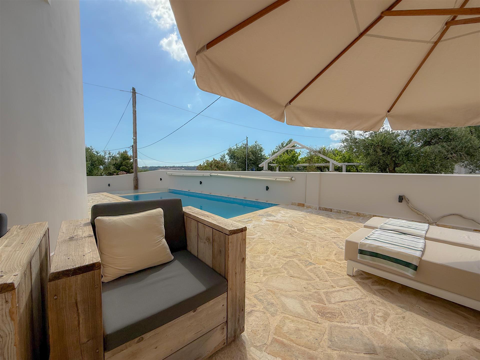 Beautifully renovated sea view property in Planos