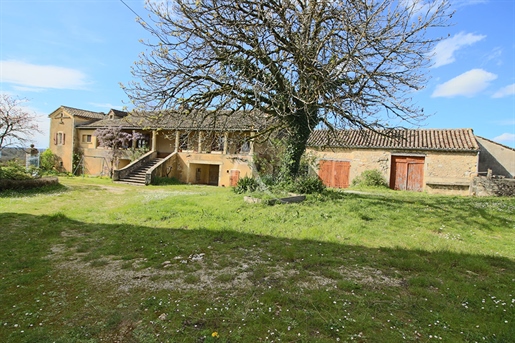 Farmhouse on 5 hectares