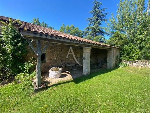 Belle propriété en pierre avec grange et vue imprenable