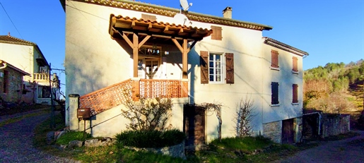 Pretty property in Les Junies, 107sqm of living space on 3000sqm of land