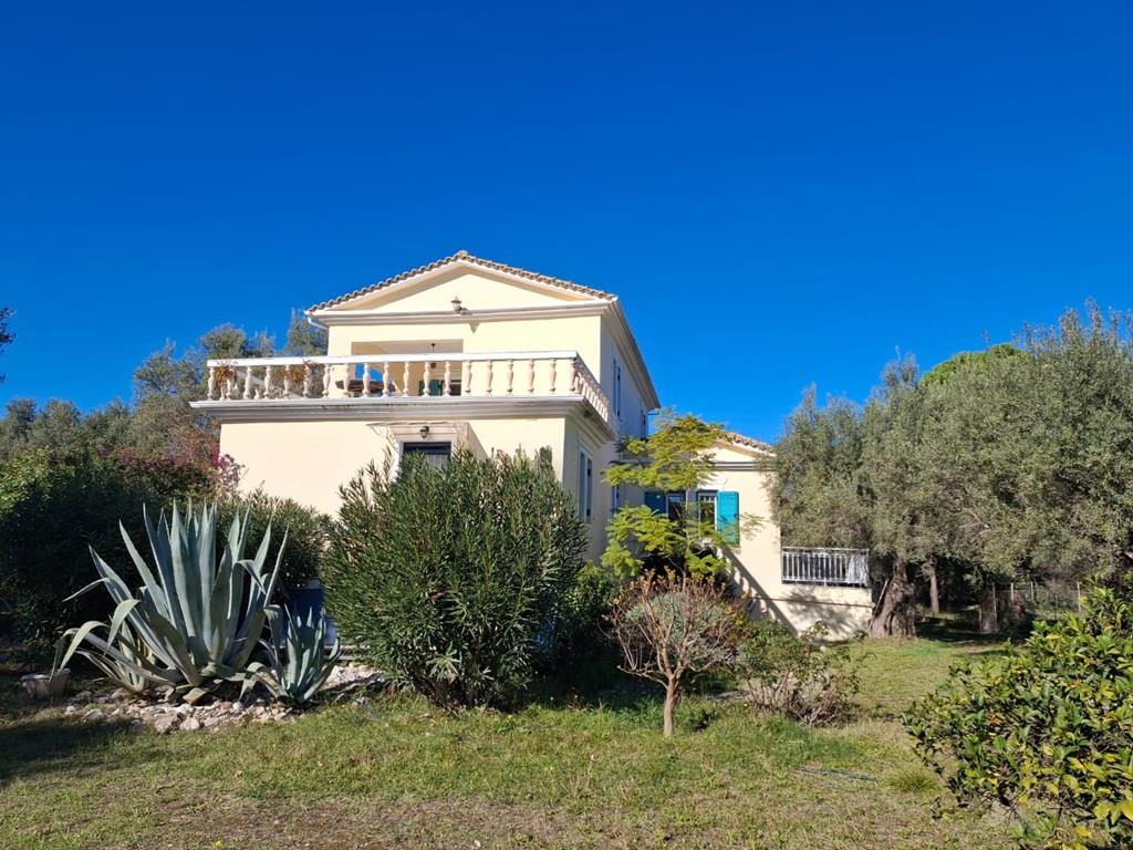 [1867] Lefkas Residence