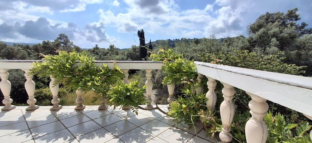 [1867] Lefkas Residence