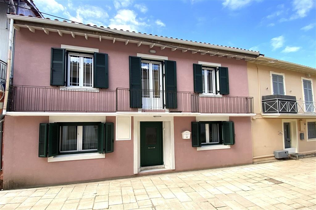 [1980] Maison de ville Lefkas avec jardin