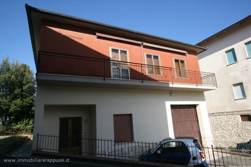 Montepulciano à vendre maison individuelle de 207 mètres c