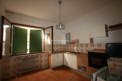 Bettolle on sale terraced house of 252 square meters
