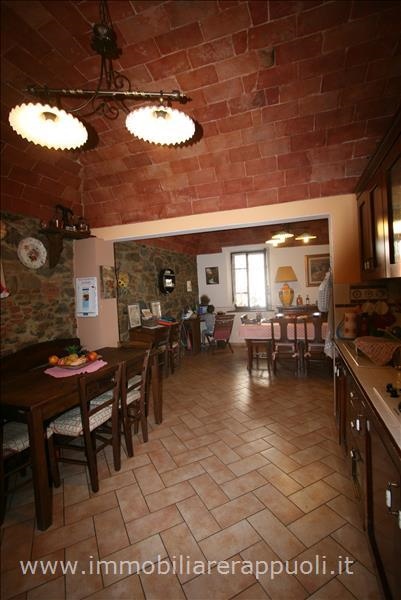 Townhouse for sale in historical center completely restored