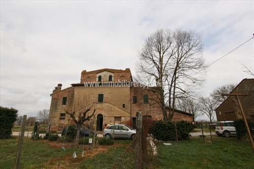 Abbadia di Montepulciano on sale portion of farmhouse of 1