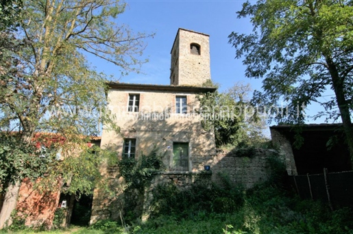 Rapolano Terme on sale farmhouse of 350 square meters