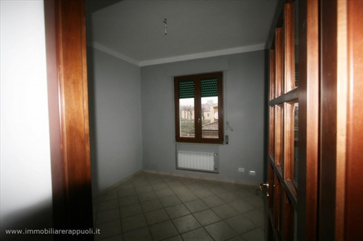 On sale apartment at the first floor