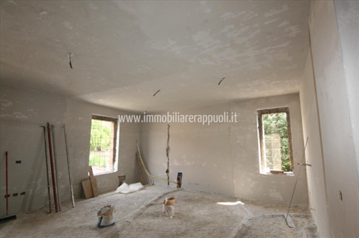 Bettolle on sale townhouse of 250 square meters under reno
