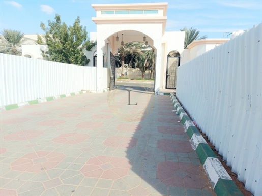 Luxurious Villa |Private Entrance |Spacious Layout