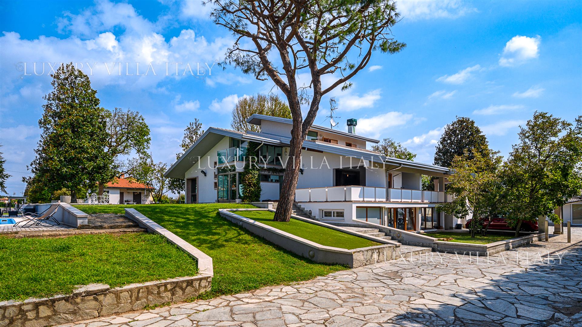 Luxury Villa near Milan with Pool