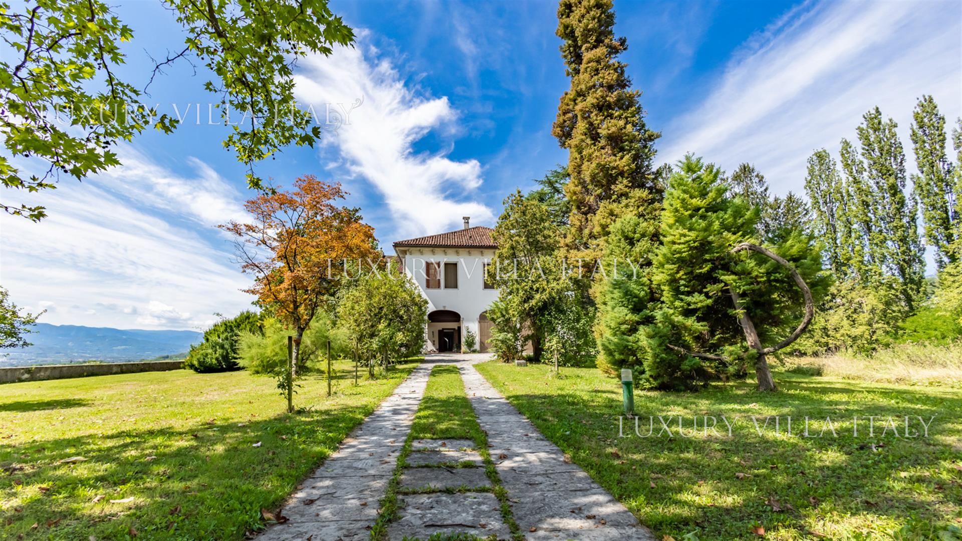 Historic and panoramic residence with park in Belluno