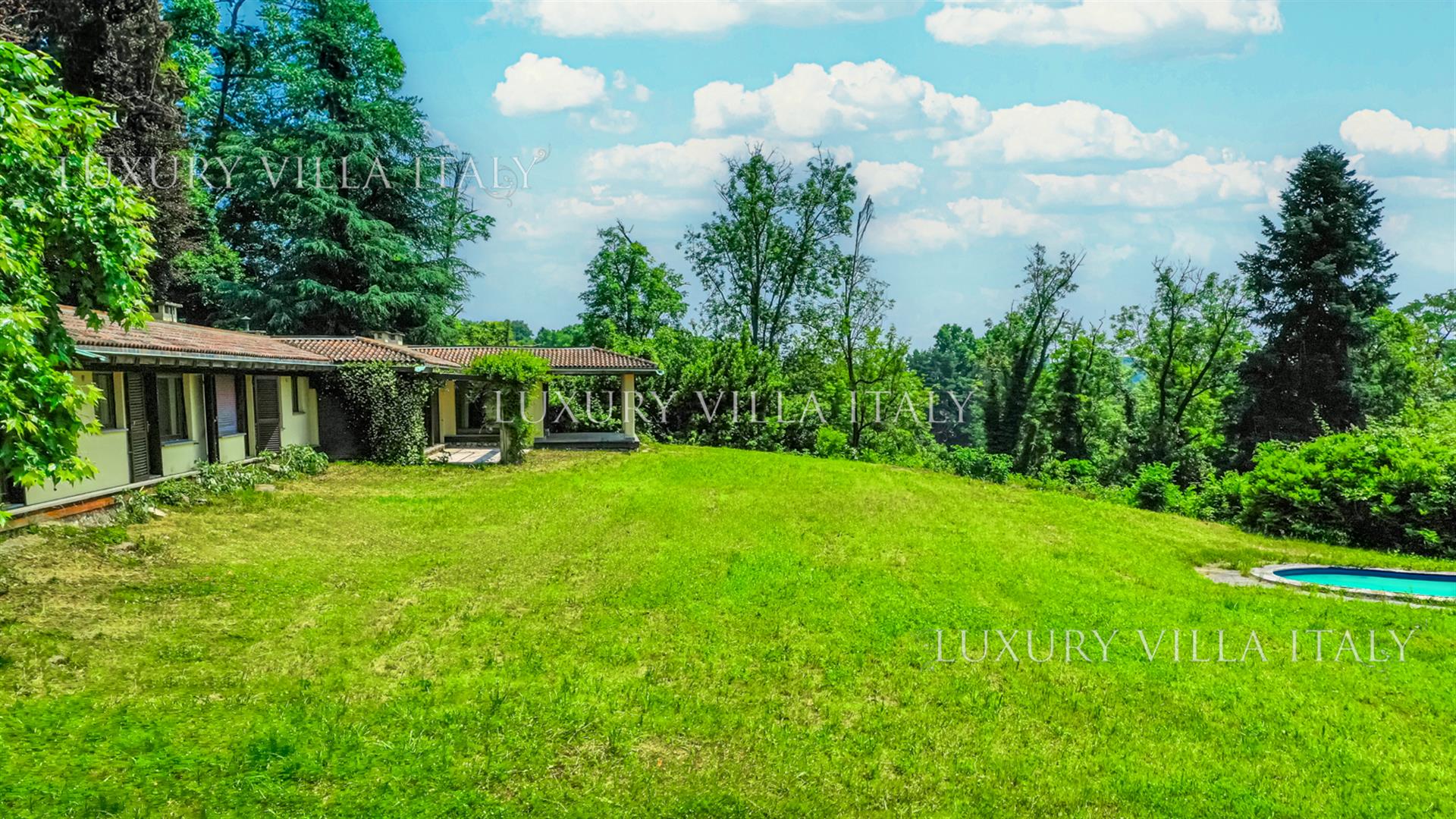 Villa in Barasso (Varese) to customize with lake view