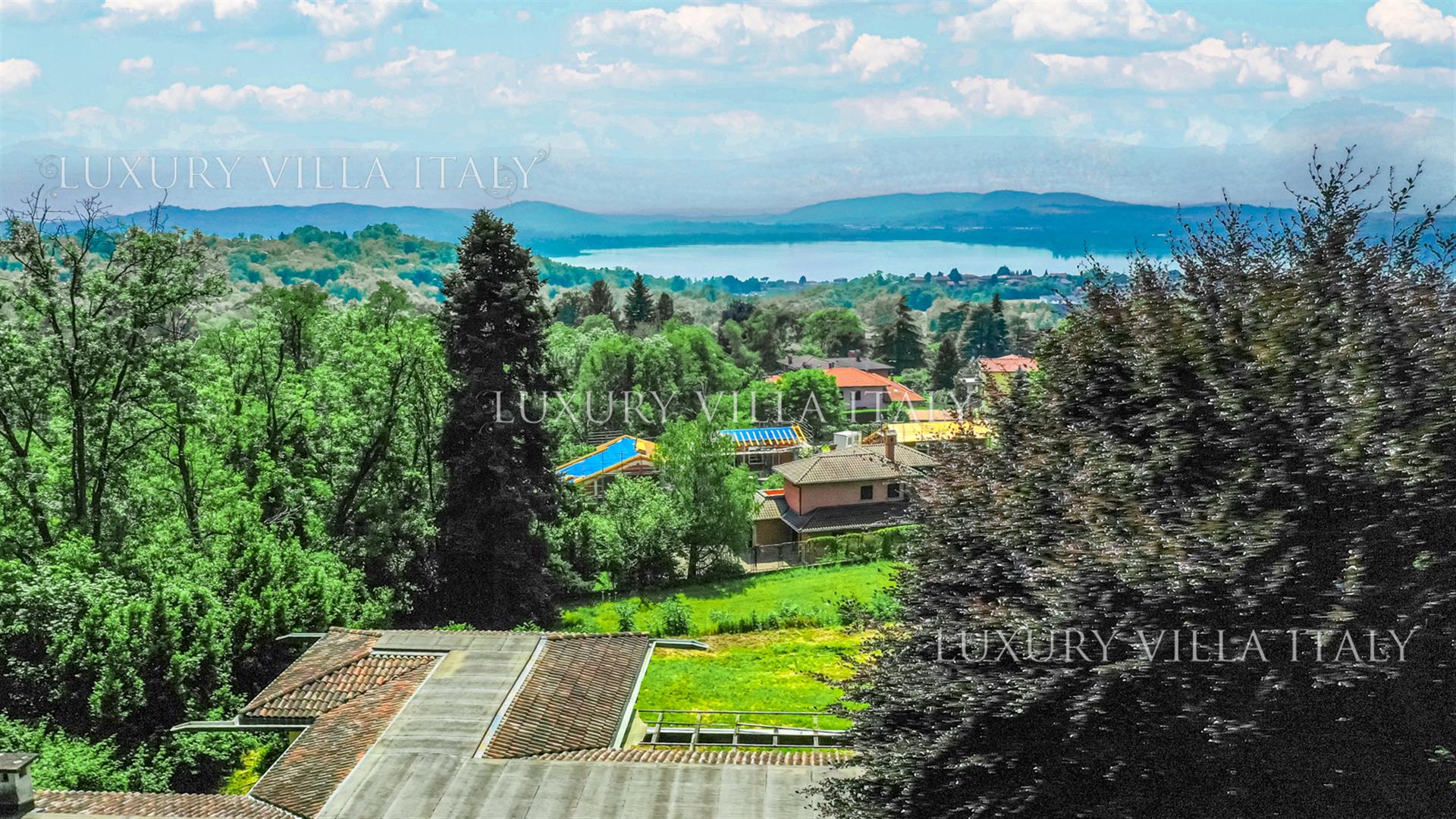 Villa in Barasso (Varese) to customize with lake view