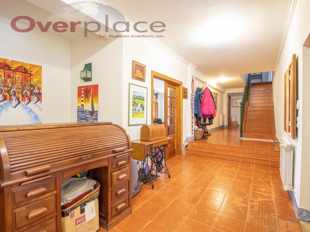 Purchase: House (2550)