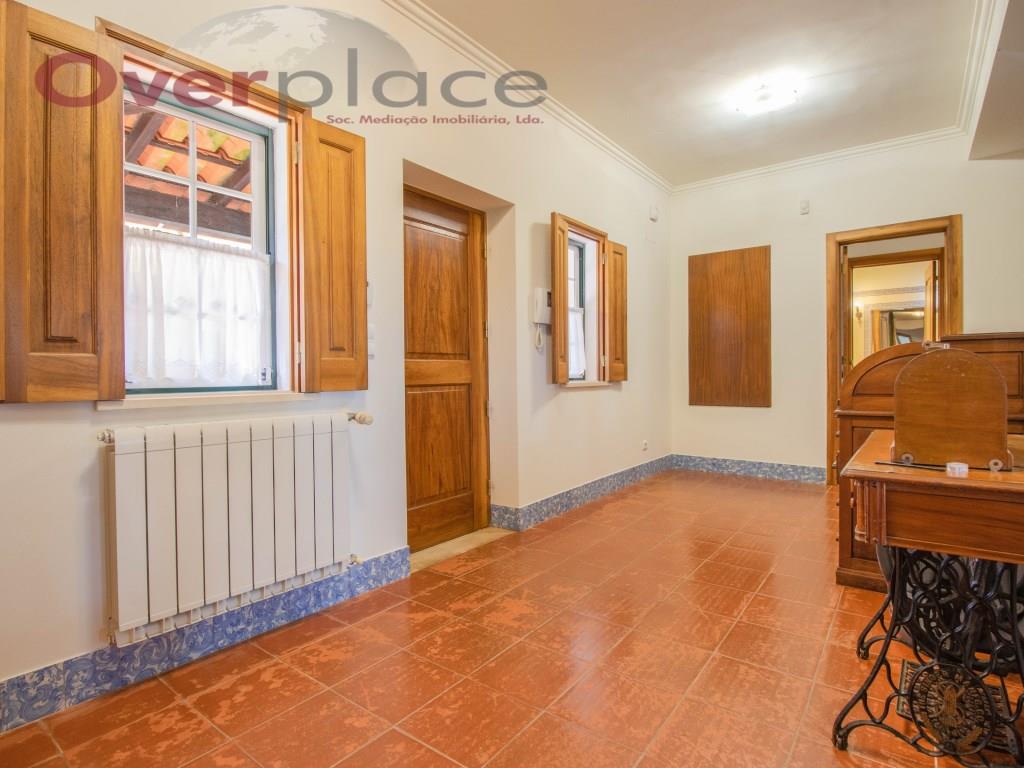 Purchase: House (2550)