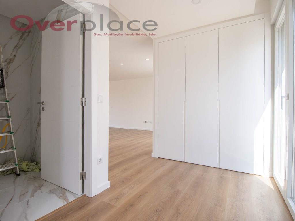 Purchase: House (2530)