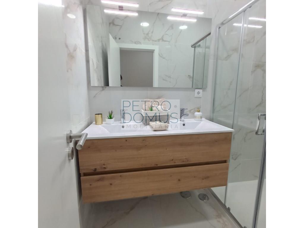 3 Bedroom Flat For Sale In Rua Vale De Santo António - Includes Home Stanging - 
River View